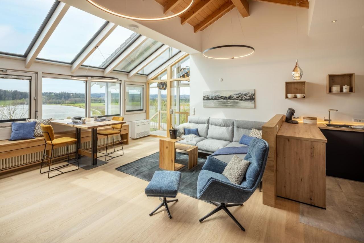 Stille X Weite - Hochwertige Wohnung Mit See-Panorama Kronburg Dış mekan fotoğraf
